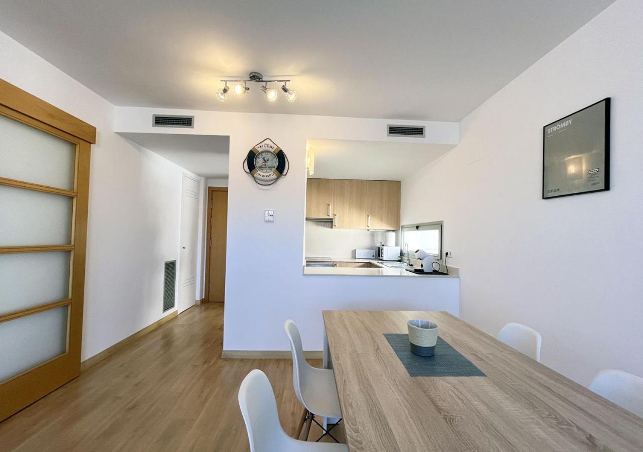 2-Bedroom Brand New Apartment Steps From The Beach Llança Exteriör bild