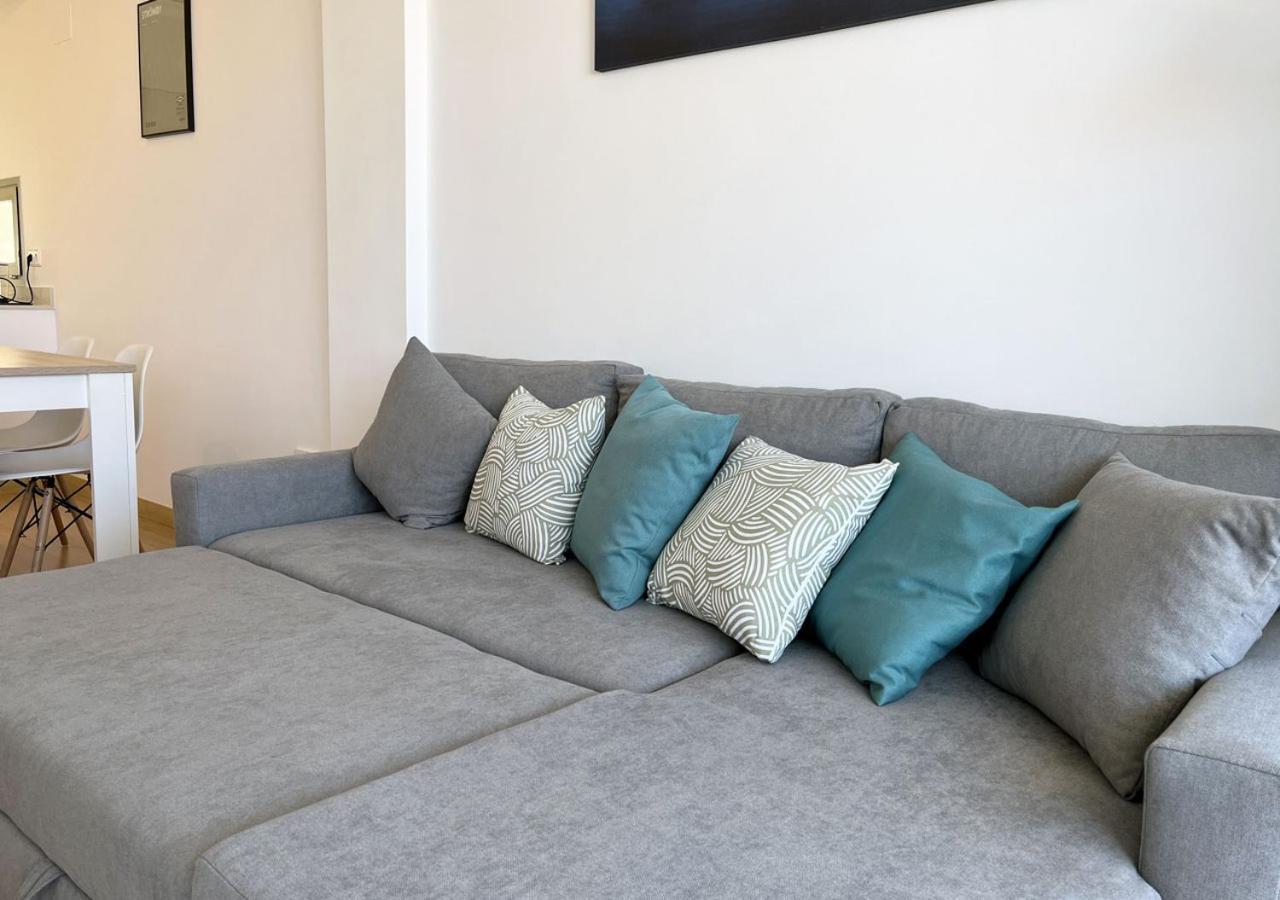 2-Bedroom Brand New Apartment Steps From The Beach Llança Exteriör bild